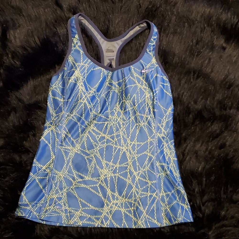 2/$15🦋 Nike top